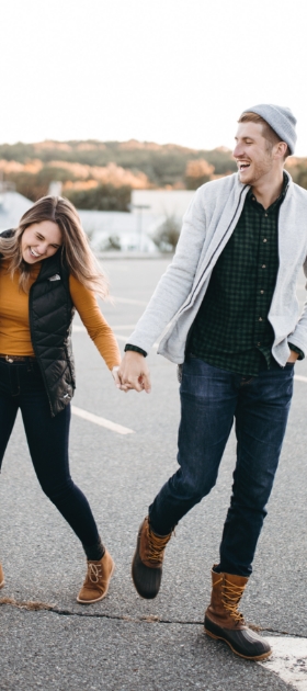 Photo couple dans la rue